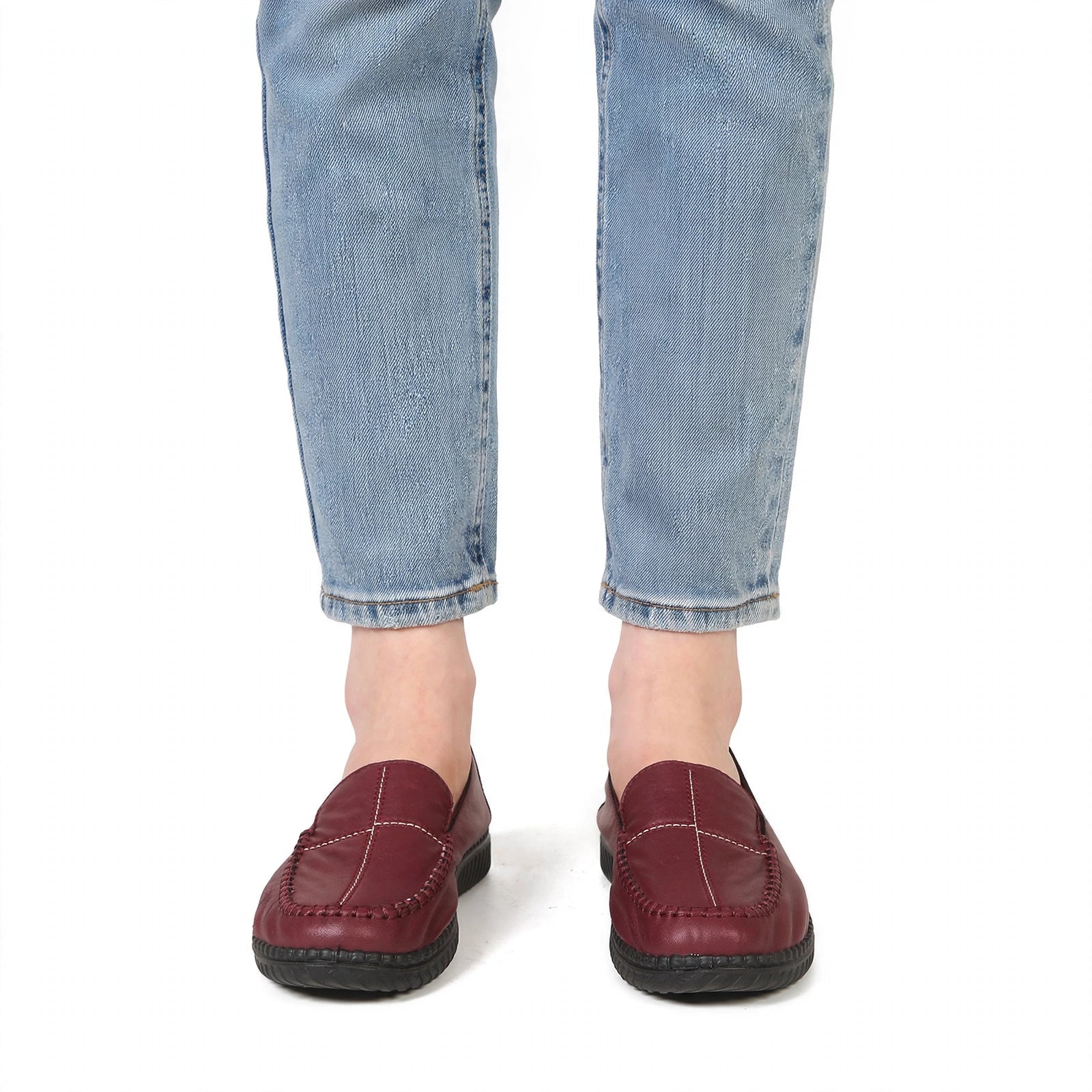Women’s Gold-Accent Leather Comfort Loafers