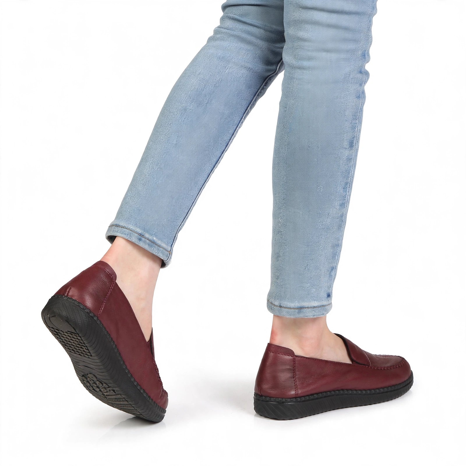 Women’s Gold-Accent Leather Comfort Loafers